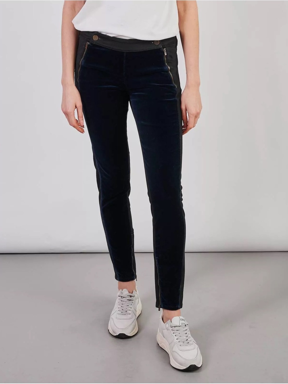 Stella McCartney Black Velvet Jeans Size 25